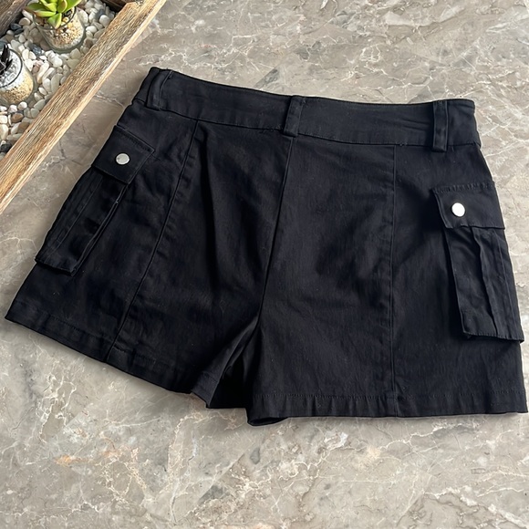 Cargo shorts - Picture 2 of 7